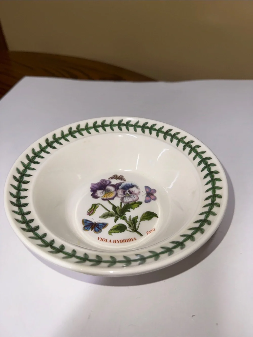 Portmeirion Botanic Garden 6.5” Bowl Viola Hybrida Pansy England
